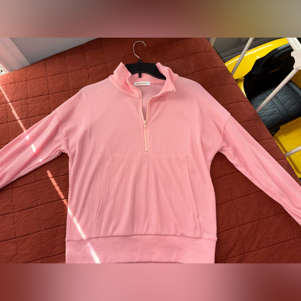 Pink Ribbed Lounge Set - Picture 2 of 9